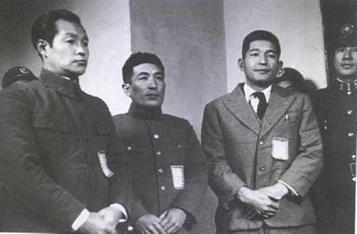 左至右田中军吉,野田毅,向井敏明