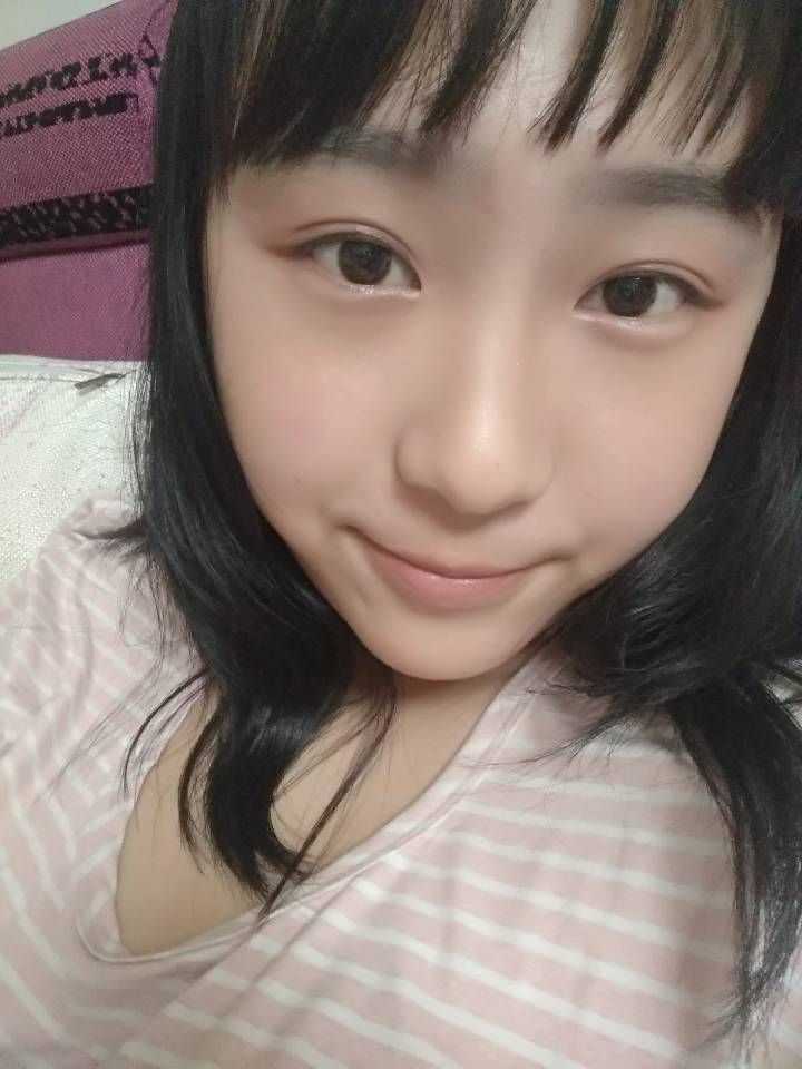 另外附上一张没有角度,并且充分展现了我的皮肤状况的照片.