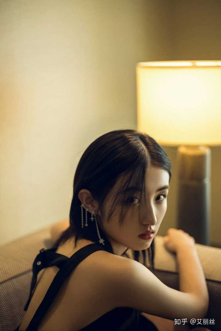 2020 我要把性感的甜美的可爱的超酷的子枫头像壁纸全都用一遍!