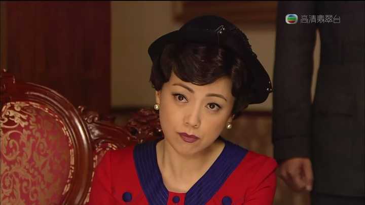 不知道有没有人看过邓萃雯的《义海豪情》,演技震撼了当时中学生的我