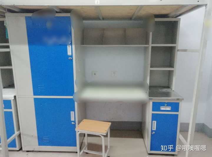 东区新楼,宿舍条件略好,瓷砖地,阳台,上床下桌,6人间.东区今年新