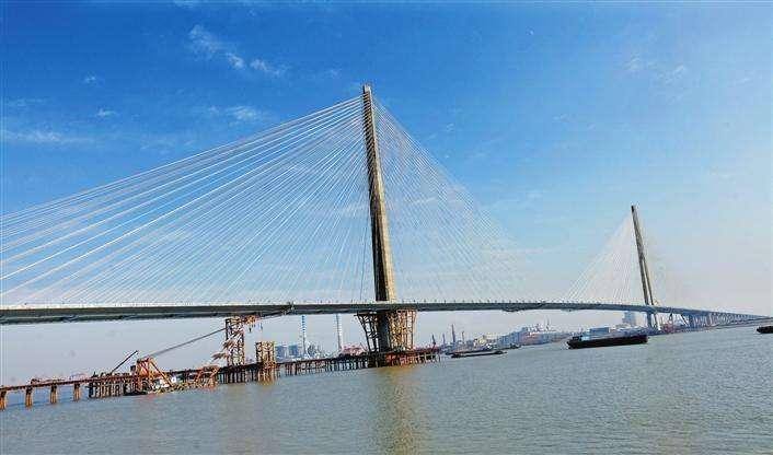 市区轨道交通三用,2020年6月底投入运营),正在建设芜湖城南过江隧道