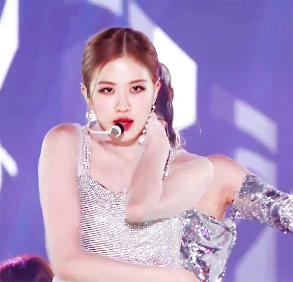 可以分享一下你们手机里的南韩女爱豆的绝美动图嘛?