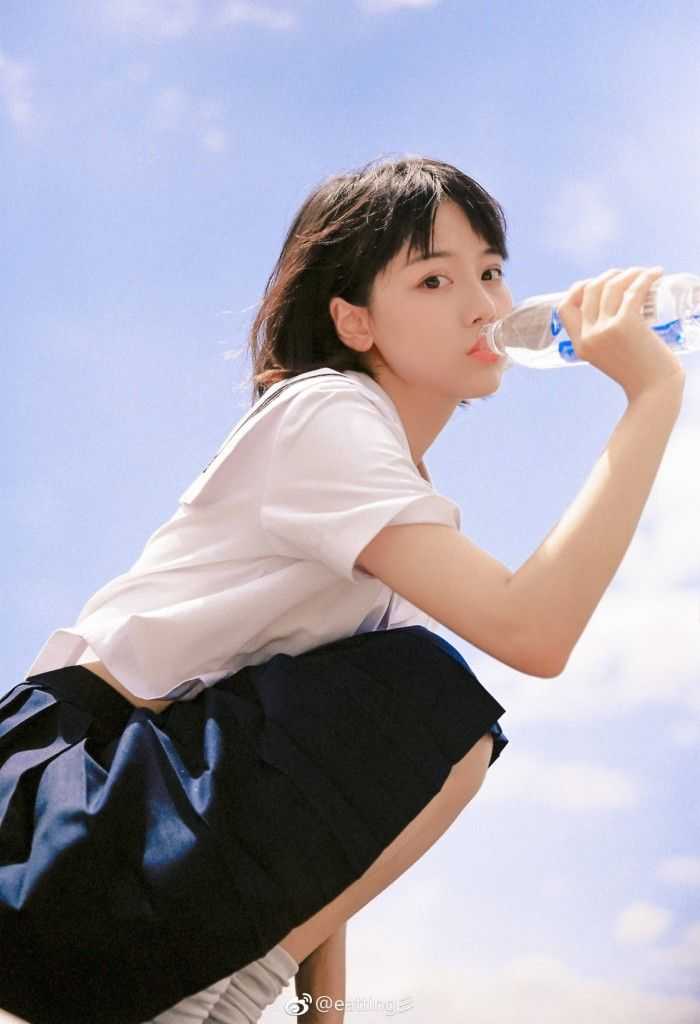 有没有非常耐看,好看清纯小姐姐的锁屏壁纸?
