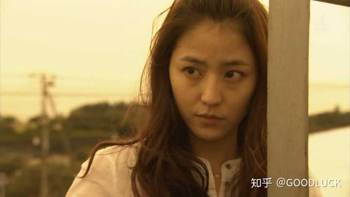 2009年长泽雅美演的妹妹叫江上飒,特点之一是财迷.