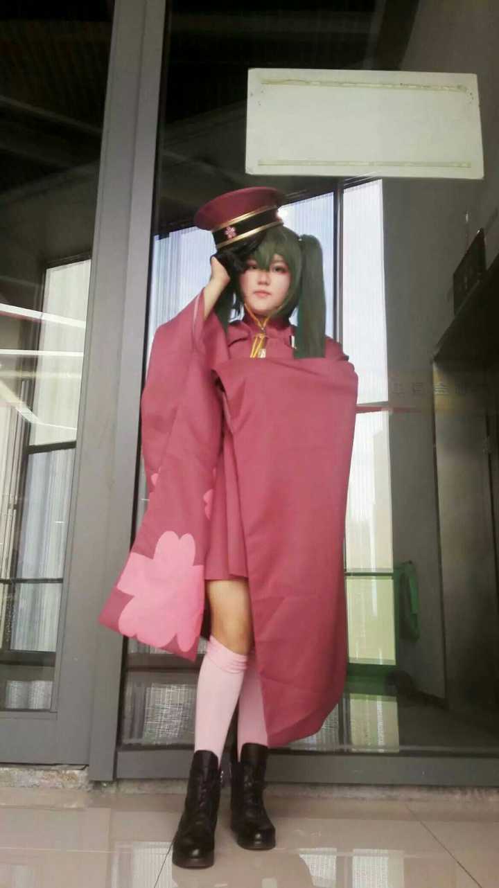 cosplay图片丑,cos 下限 火舞 长的丑去cosplay大家怎么看?