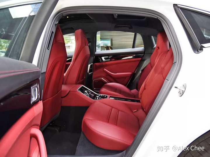 有四座车 比如说保时捷帕拉梅拉panamera