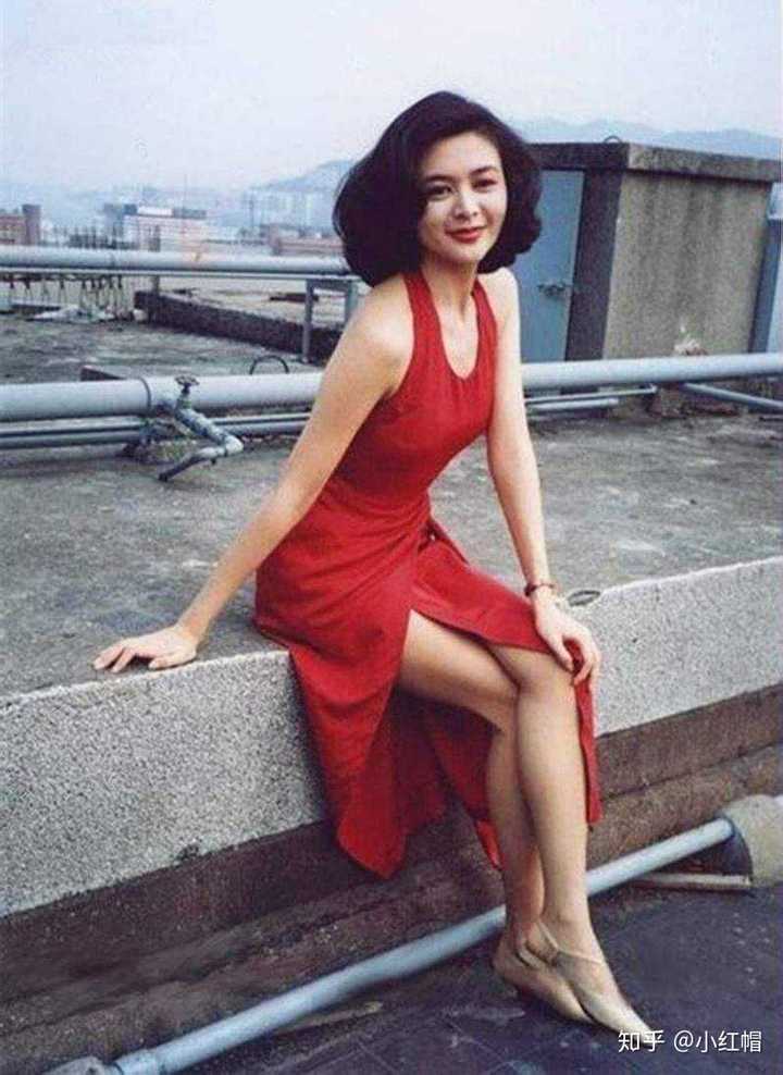 张敏  