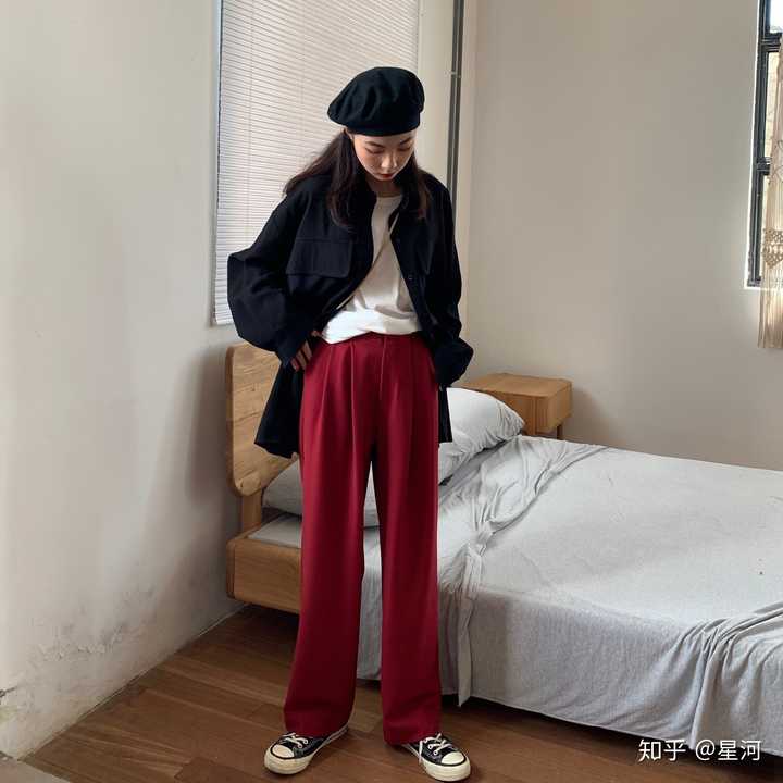 裤子是红裤子,上衣配什么?