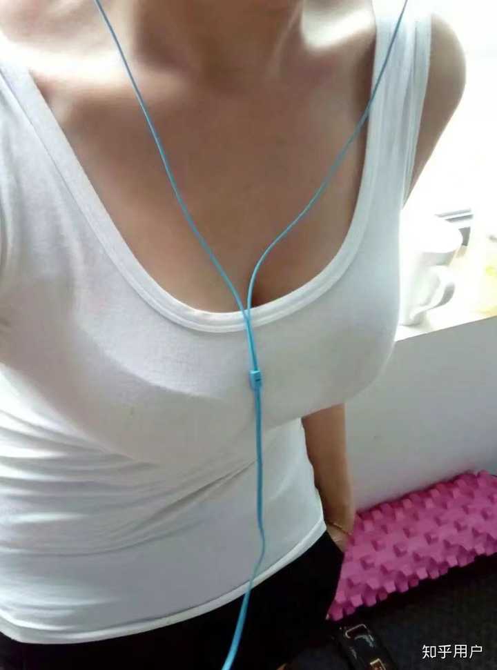 长一了张可爱的脸,就注定与美丽无缘,唯一就是胸大   .