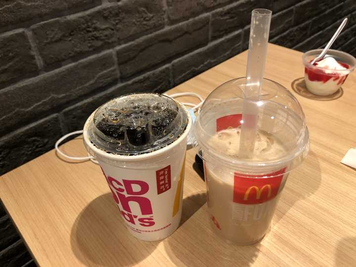 怎么样看待麦当劳取消吸管?