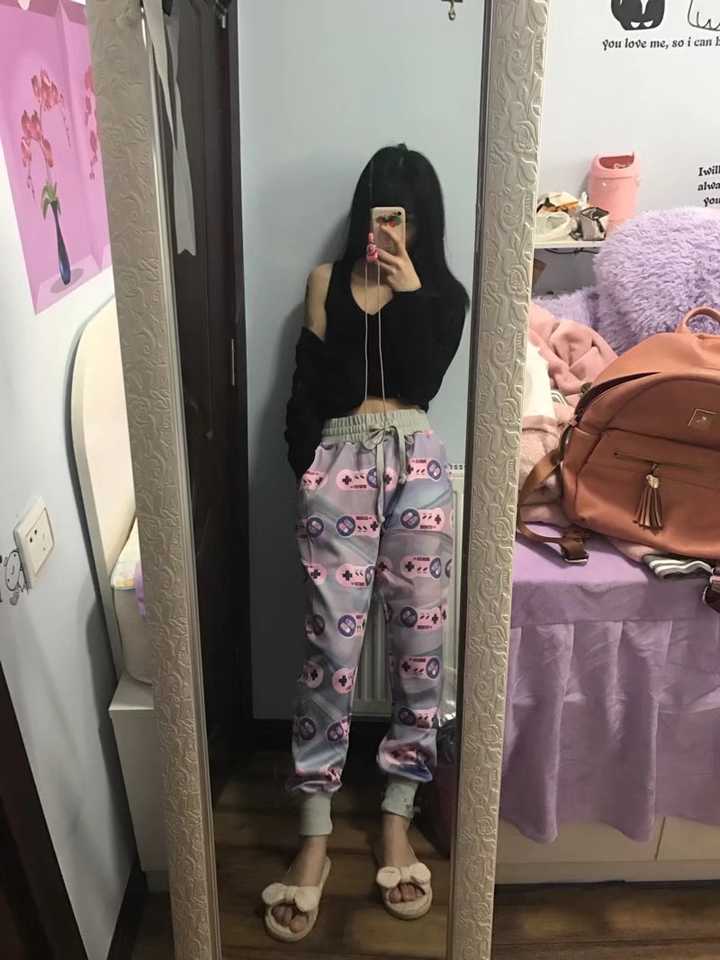 大概就是很多人以为我165 之前发了个大腿的图还是啥,被人问,小姐姐有