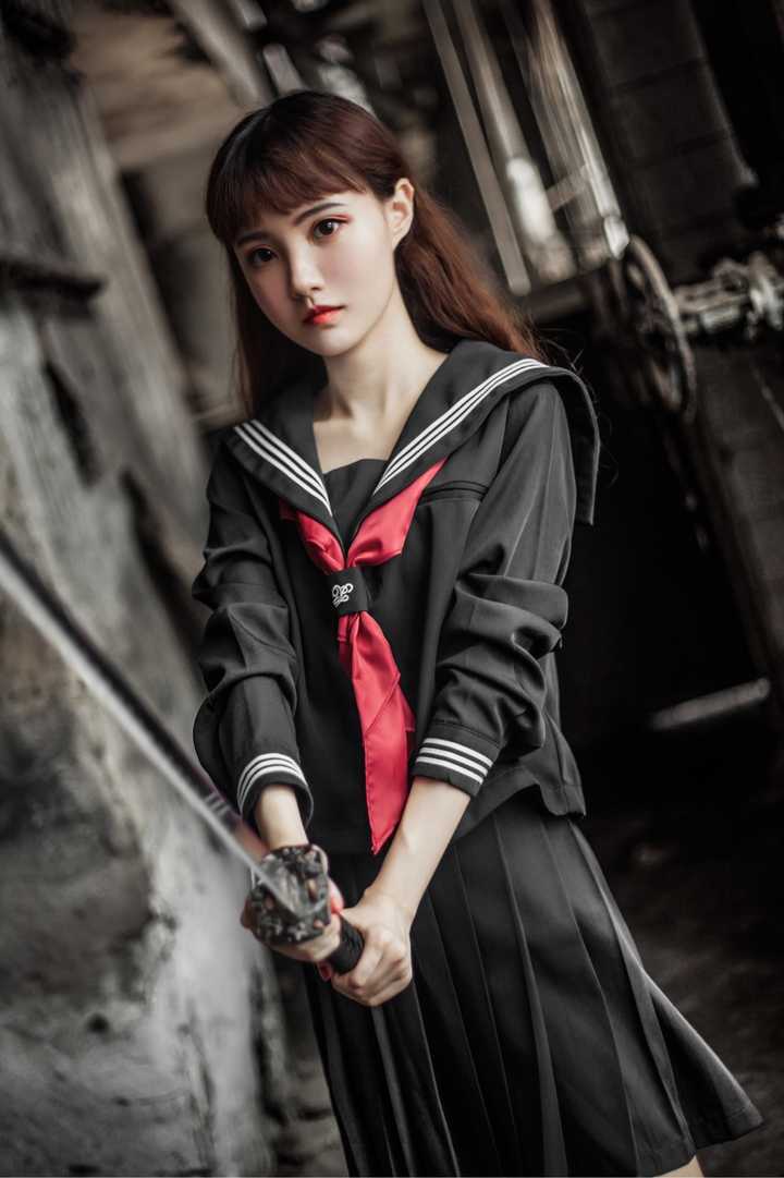 怎么把jk制服穿出不良的感觉?