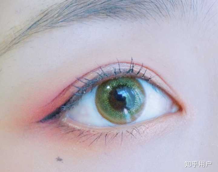 有双漂亮的眼睛是怎样的体验?