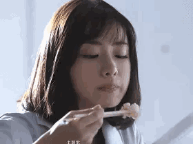 那位男演员坚定了 