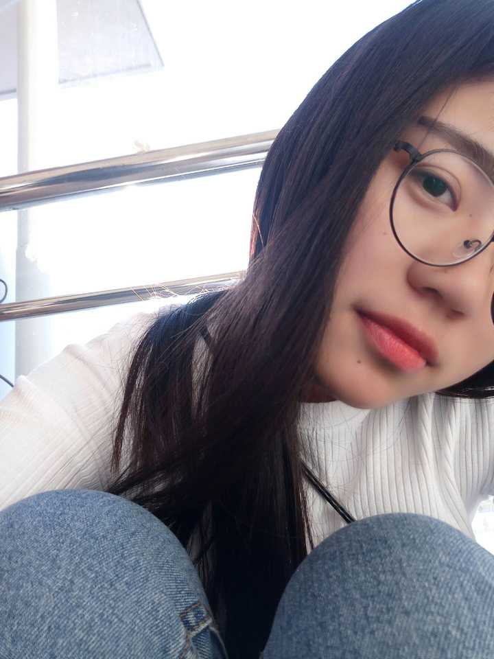 小姐姐能不能爆一爆十几岁时的照片,女大真的会十八变