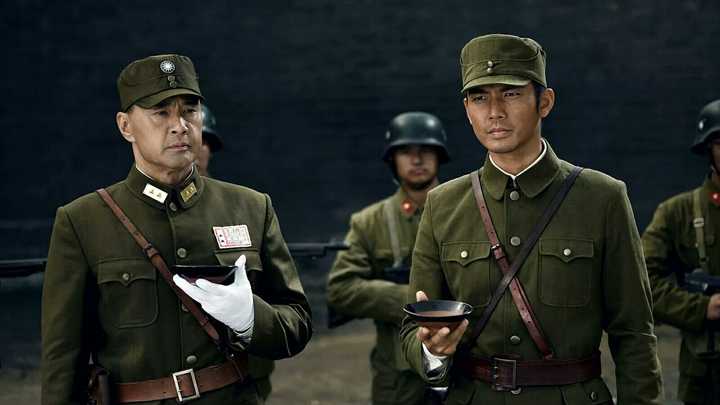 有哪些适合民国戏的男演员?