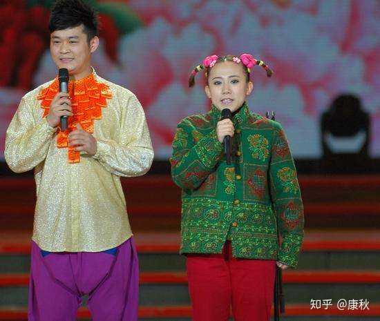 为什么红配绿,赛狗屁,黄配紫,不如死但是蓝配橙,就是设计王道了?
