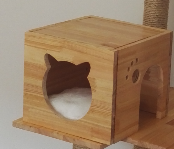 安装双开门实木猫窝