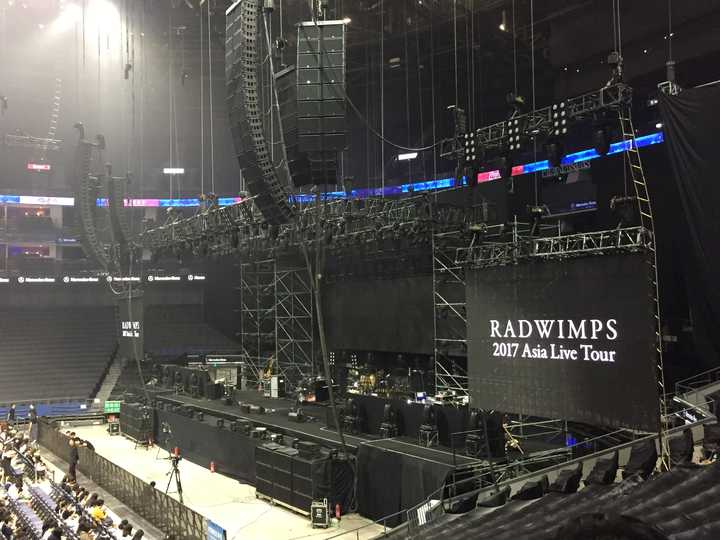 看radwimps的演唱会现场是怎样一种体验?