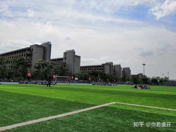 常州工学院的宿舍条件如何?校区内有哪些生活设施?