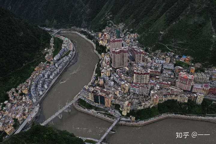 雅江县城航拍