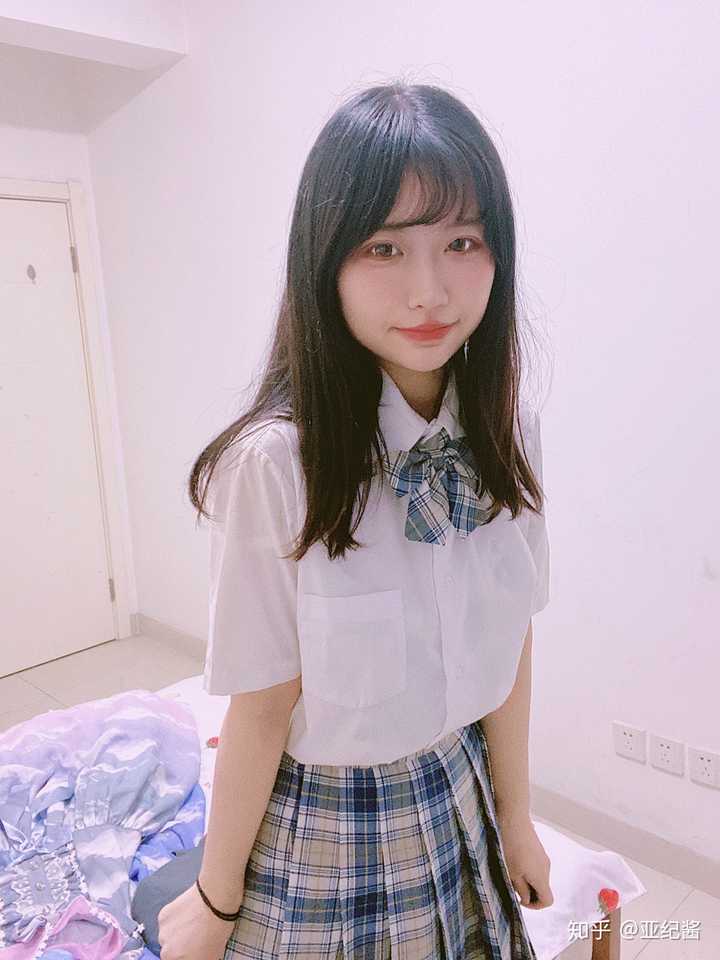 男生如何看待女生穿jk制服?