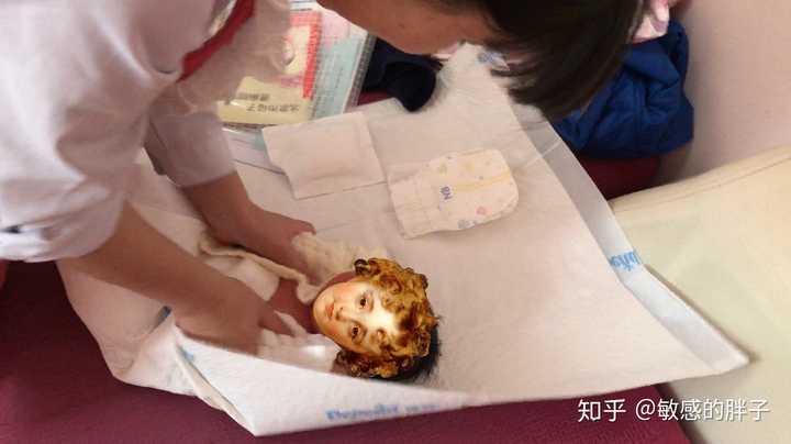 医院怎么给婴儿洗澡?