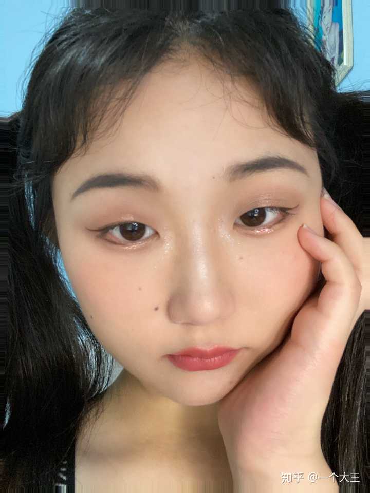 单眼皮真的不配拥有眼影吗 ?