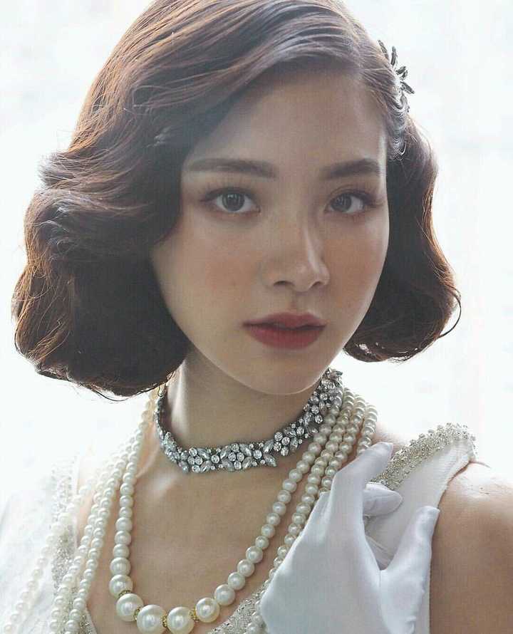 如何评价泰国女演员平采娜长相?