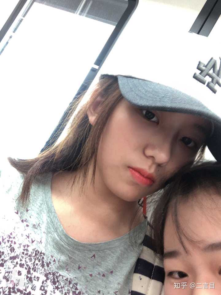 这里女孩子想转型帅t,但是胸有bcup,该怎么办?