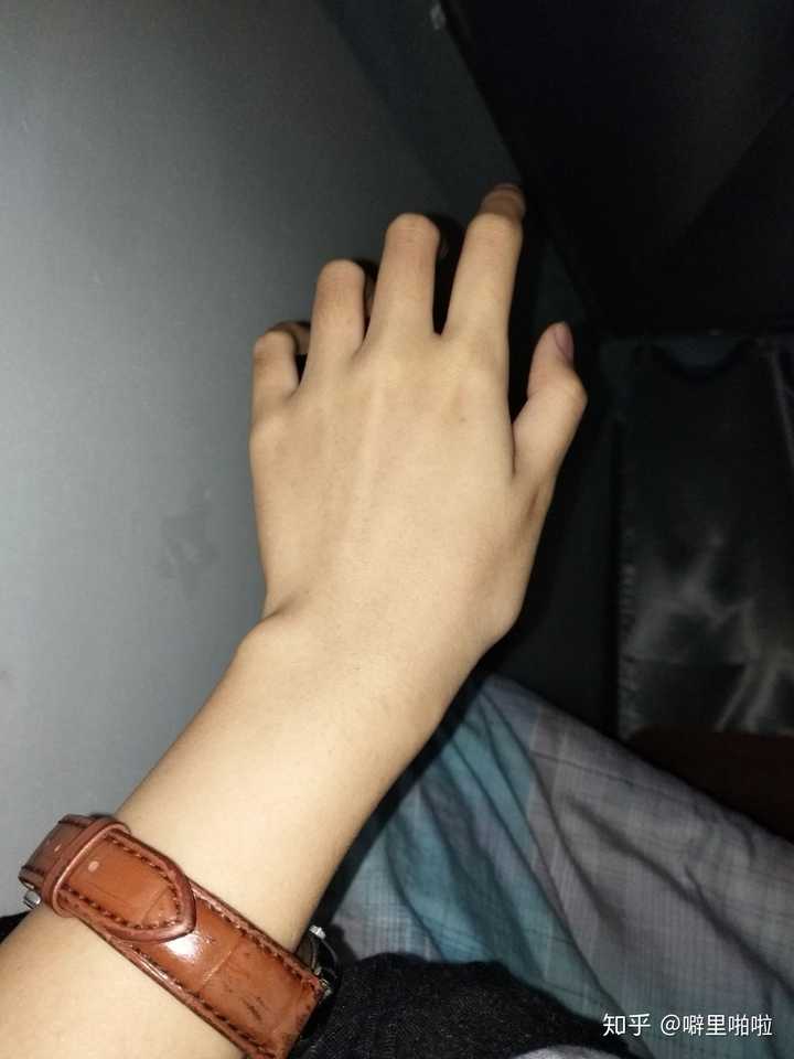 手很好看是种怎样的体验?