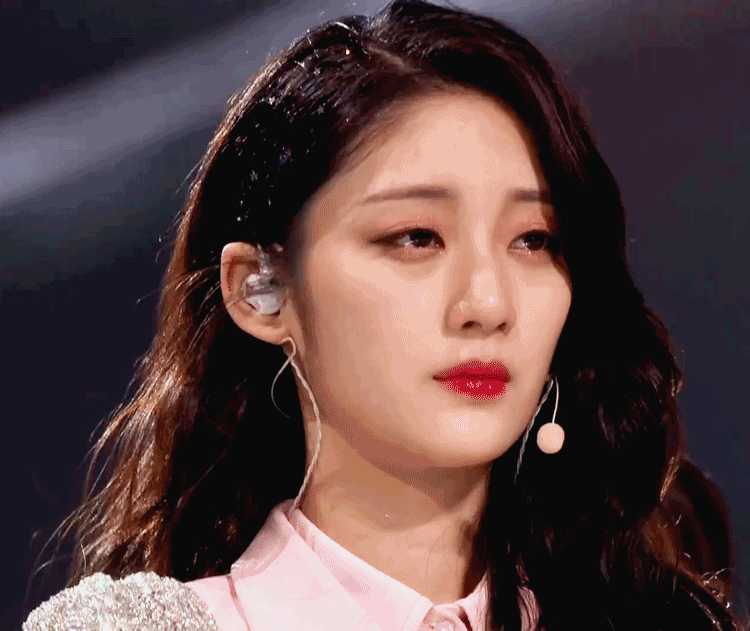 韩国女团成员有哪些惊为天人的瞬间?