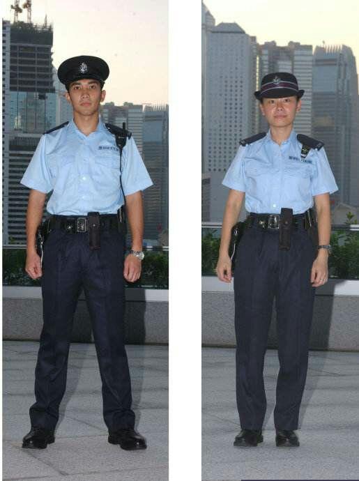 就拿香港警察为例,衣服设计成束腰式,既可以避免以上尴尬,也有部分