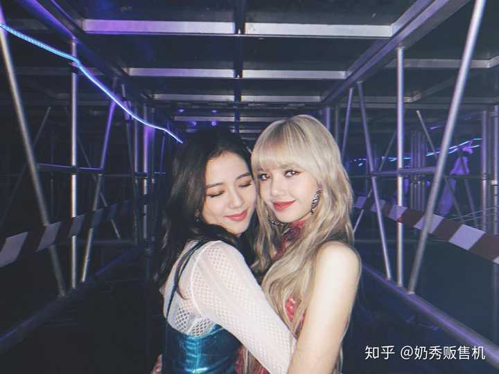 如何看待blackpink的lisa和金智秀(jisoo)的关系?