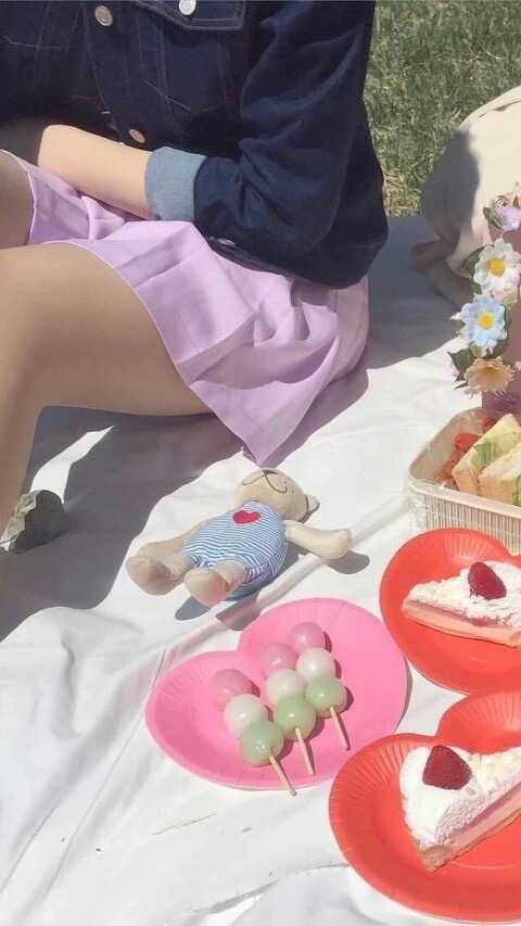 能不能分享一些好看的腿的图片来当壁纸激励自己减肥?