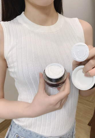 摩亭美乳霜 的想法: 网上买的丰胸产品真的有用吗,哪