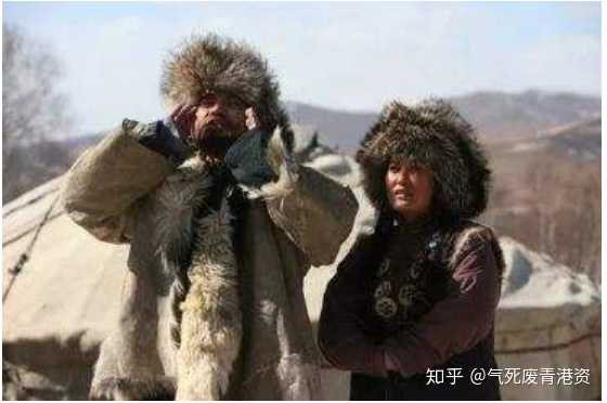 有哪些汉服适合冬天在冰雪的风景里拍照的?