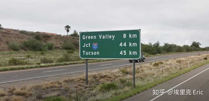 美国州际公路i-19的一个公制路标,位于西南的亚利桑那州.