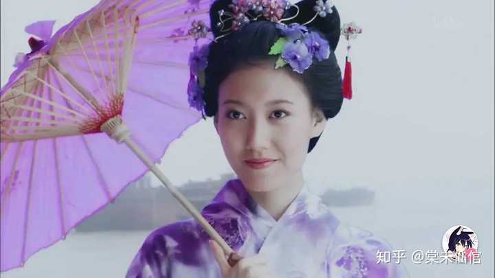 《五号特工组》里饰演竹内云子的高露(好吧,这不是我存的,是我截的)