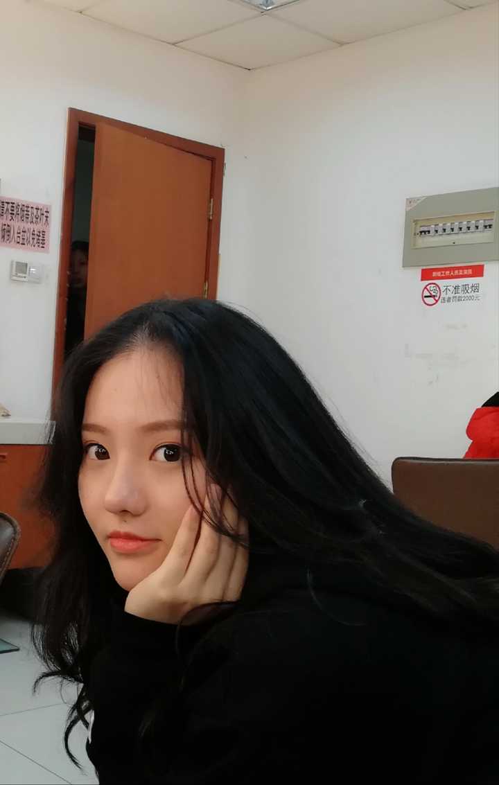 女生什么样的眉眼算是好看