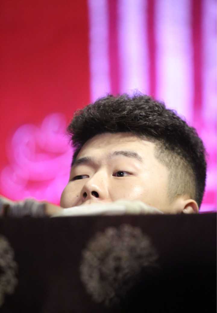 喜欢周九良多久了?发几张九良最好看照片?