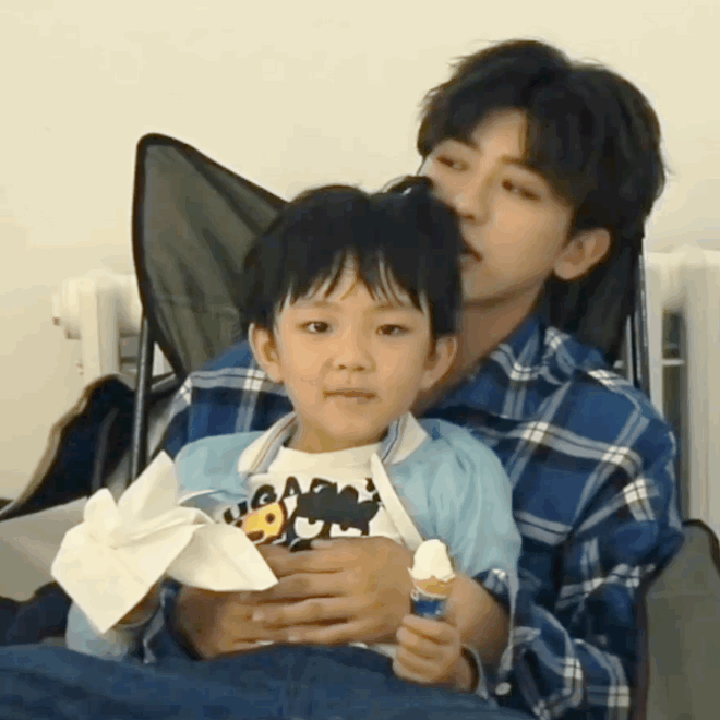 作为蔡徐坤的新粉,真的好想知道坤坤这两年经历了什么