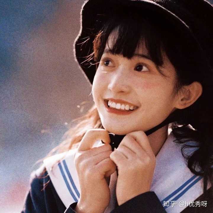 有没有笑起来甜甜的女生头像?