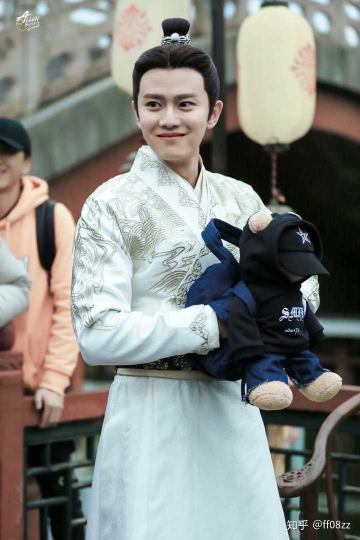 如何评价《锦衣之下》里任嘉伦饰演的陆绎?