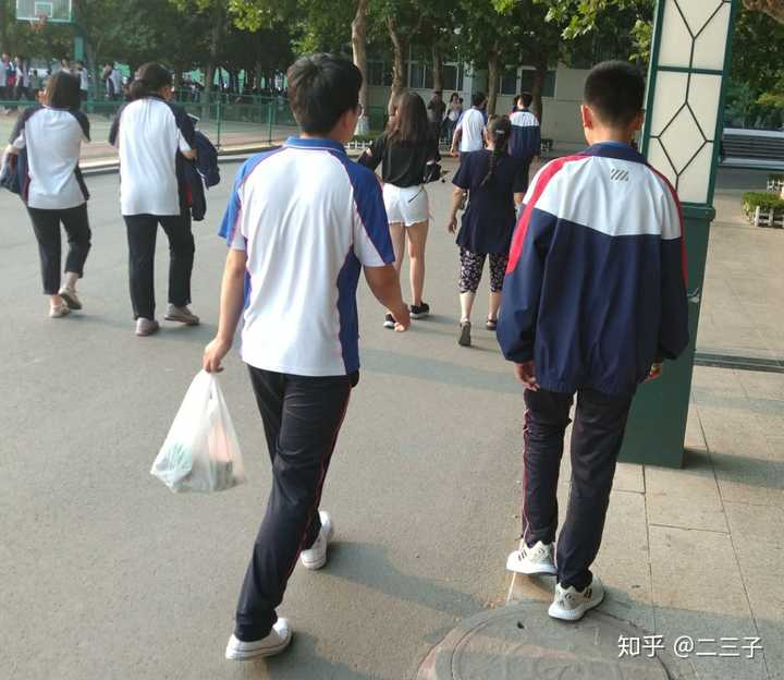 昌乐二中对外全省中考题难不难.有提醒吗,各省学的教材都不一样?