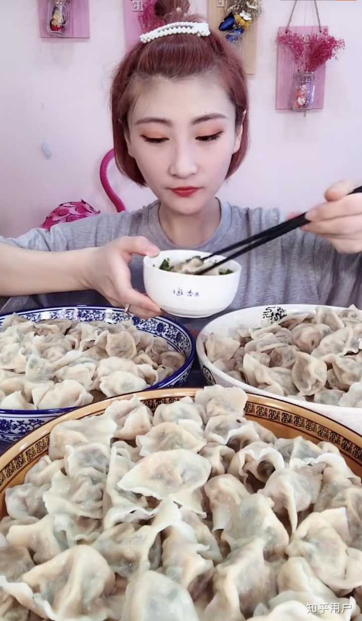 那个"大胃王桐桐"是催吐吗?