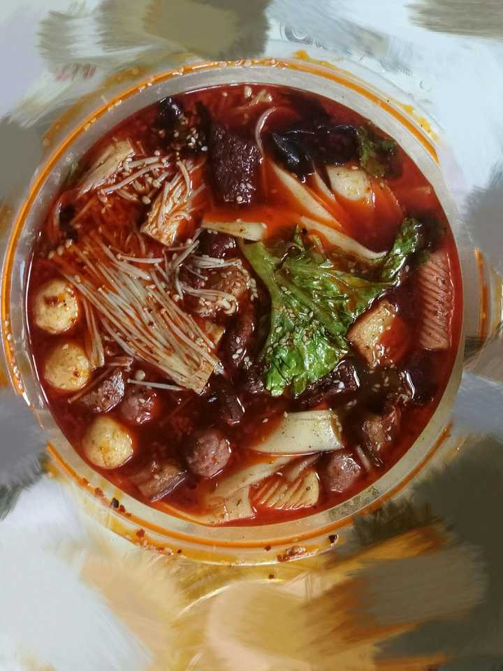 吃麻辣烫喝汤显得很穷酸吗?