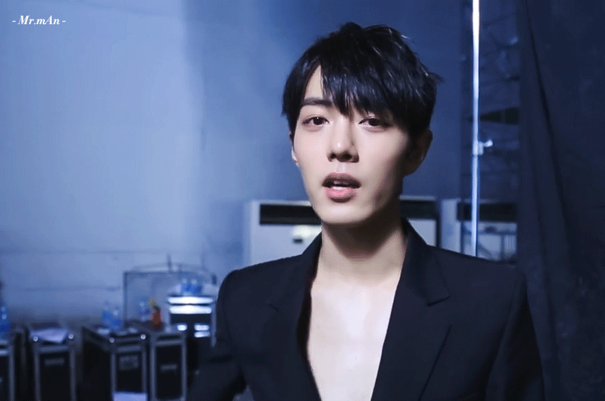 作为一个手机里面保存了肖战一万五千张图的粉丝,面对这个问题我其实