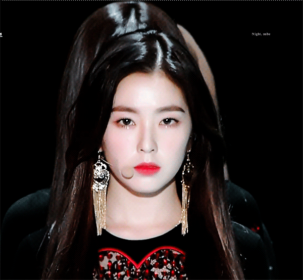 直接上动图让大家品一品小姐姐的美貌 还有一场经典的greedy 饭拍